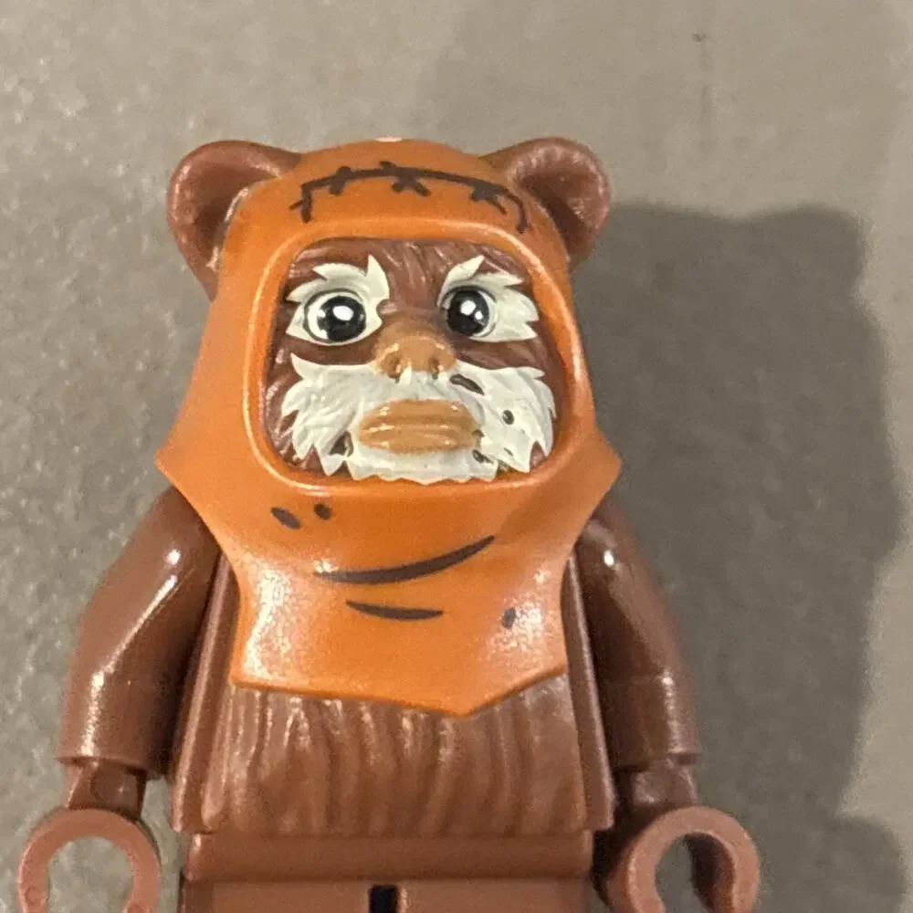 Lego Wicket (Ewok) Minifigure #sw1435 Molded Dark Orange Hood w/ Wrinkles New